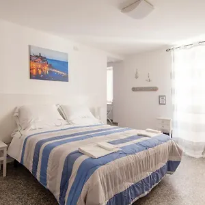 Ludovica Flat Maison d'hôtes